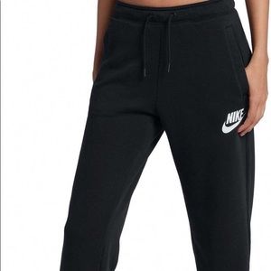 black nike joggers